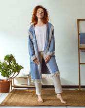 Lade das Bild in den Galerie-Viewer, Royalblau-grauer Bade- und Morgenmantel