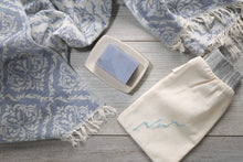 Load image into Gallery viewer, Beauty box barocco light blue