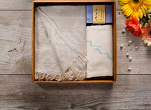 Load image into Gallery viewer, Beauty box kilim grey