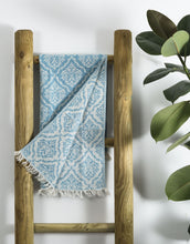 Lade das Bild in den Galerie-Viewer, Geschenkidee: Set aus 2 Handtüchern im Barock-Stil, Türkis