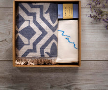 Lade das Bild in den Galerie-Viewer, Beauty-Box Tulpe Blau