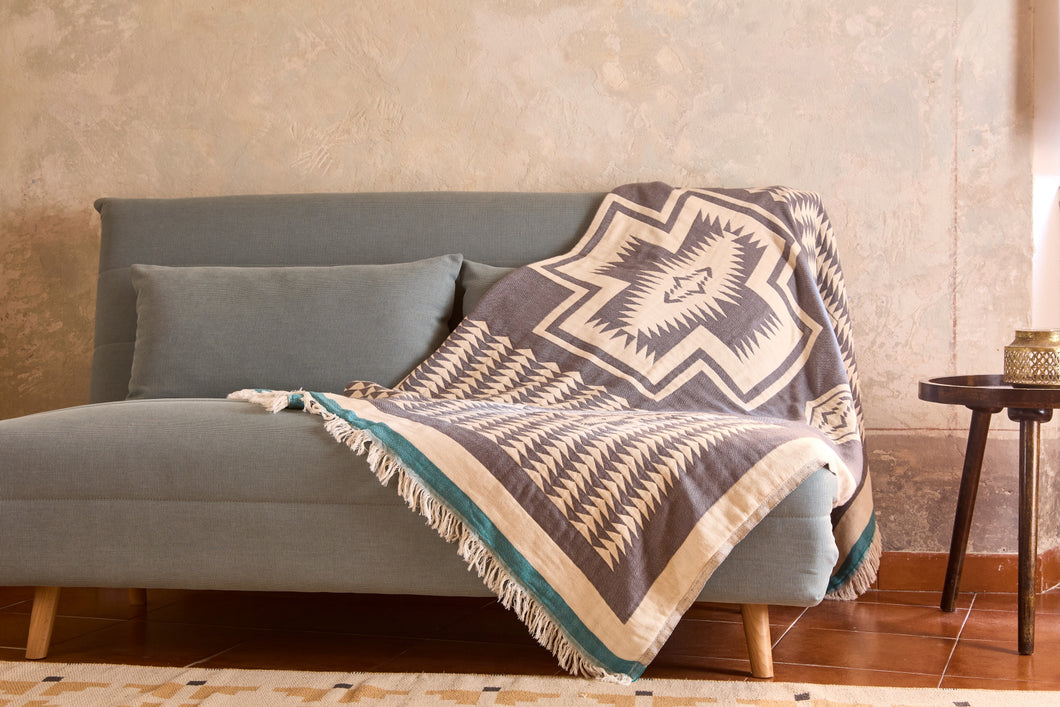 Baumwolldecke aus Jacquard mit geometrischem Muster