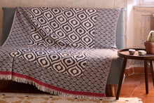 Lade das Bild in den Galerie-Viewer, Baumwolldecke aus Jacquard mit stilvollem Augenmotiv
