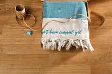 Load image into Gallery viewer, Idea regalo telo boho hikmet verde petrolio
