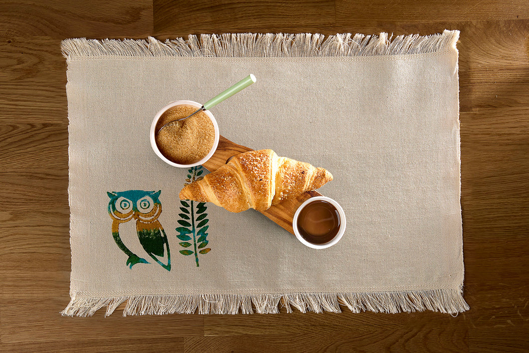 Handbedrucktes Baumwoll-Platzset mit liebevoll gestaltetem Eulenmotiv